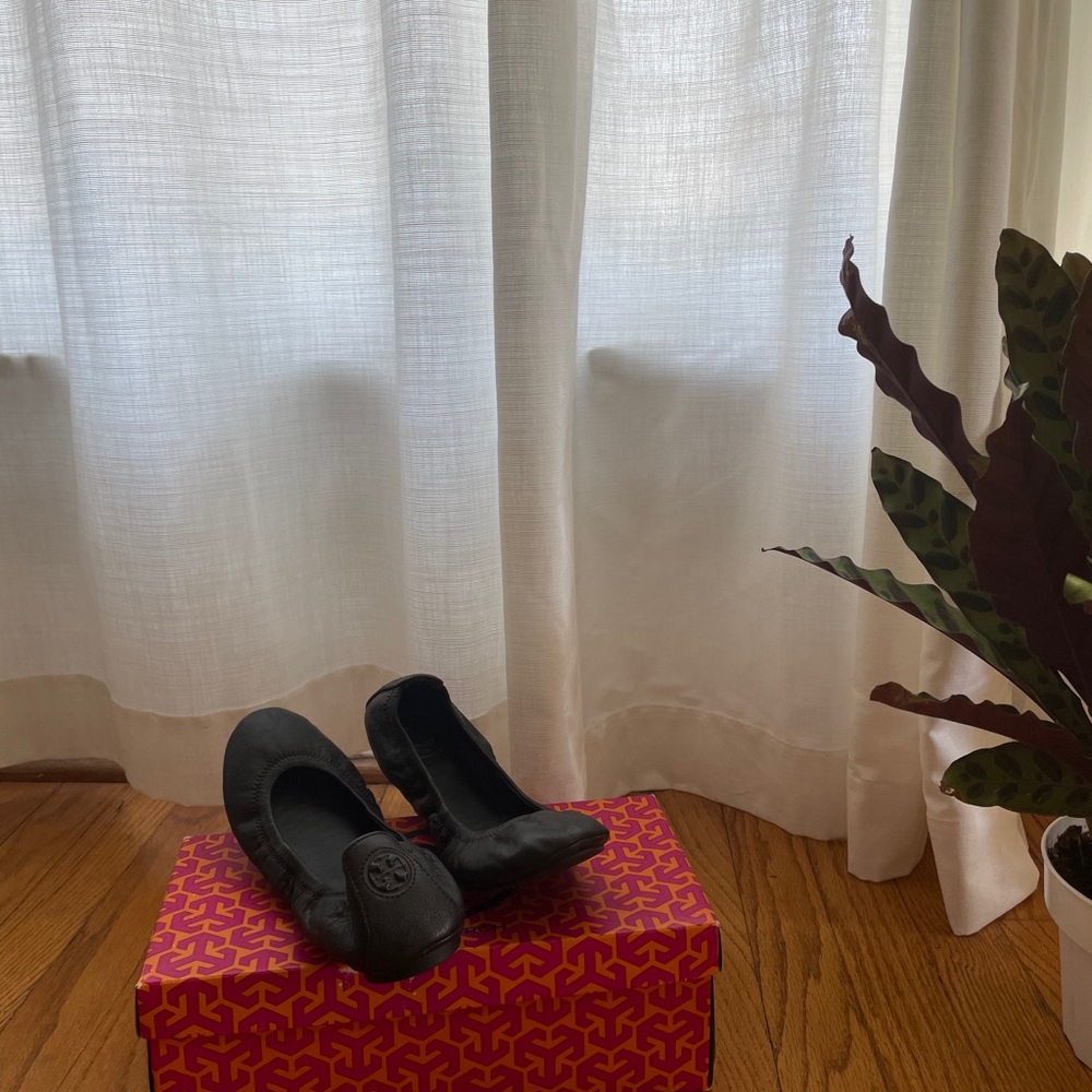 Tory Burch black leather ballet flats